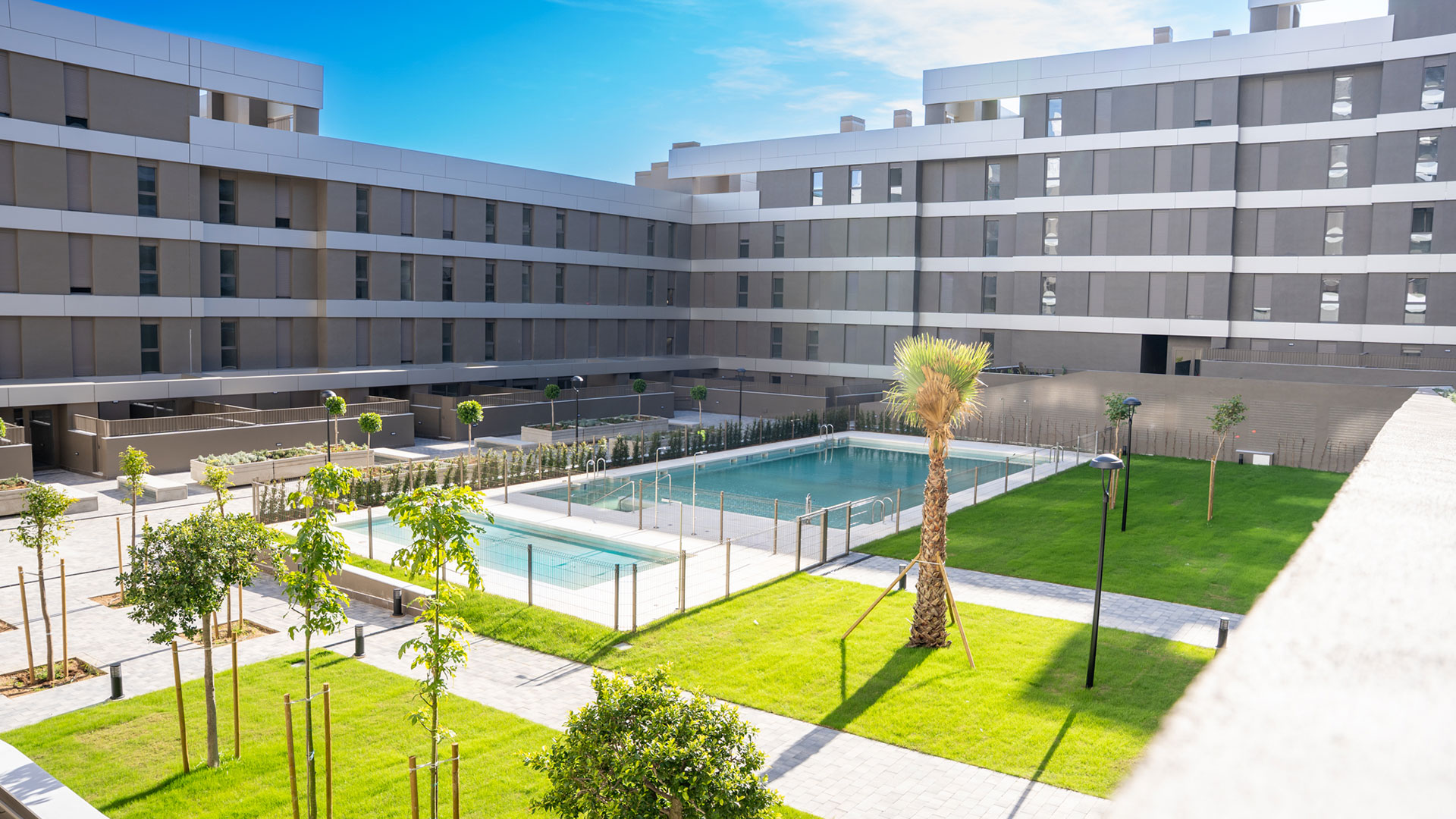 piscina-zonas-ajardinadas-insur_altos_del_aire_mistral