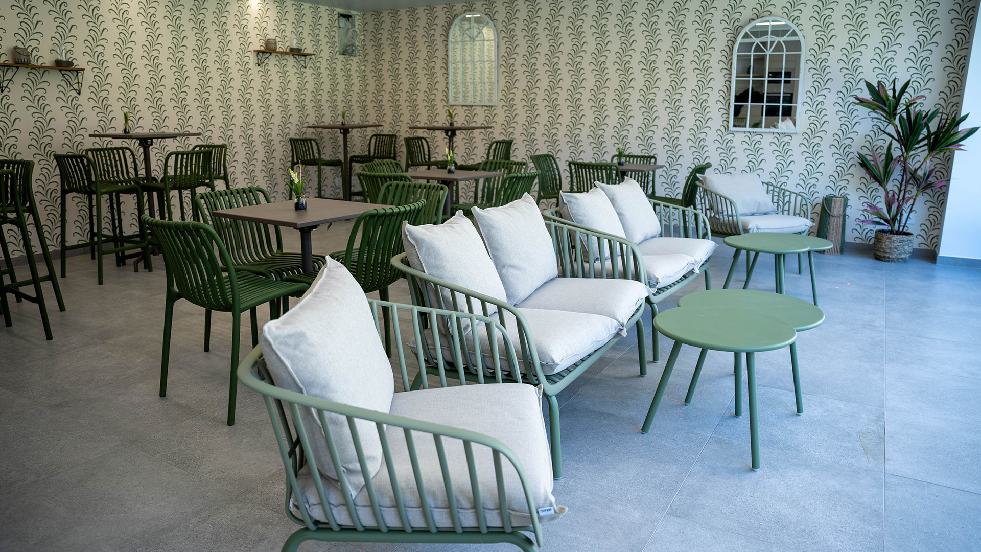 salon-social-insur_altos_del_aire_mistral